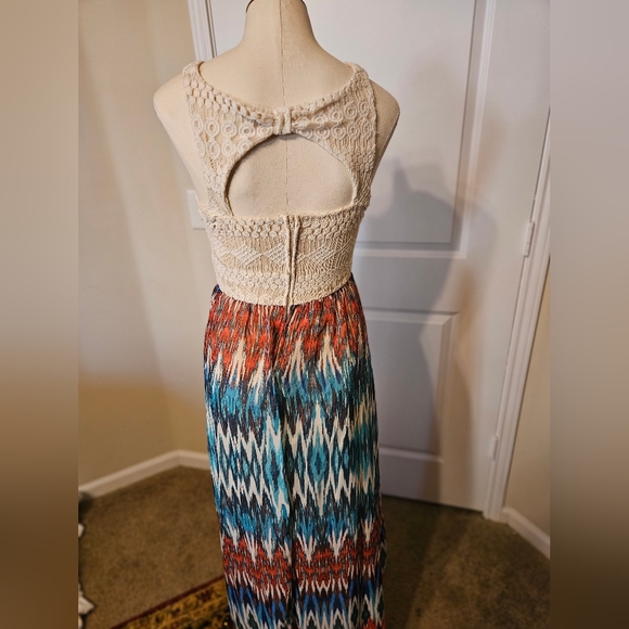Sequin Hearts Aztec Style Long Dress Size 7 - Picture 4 of 6